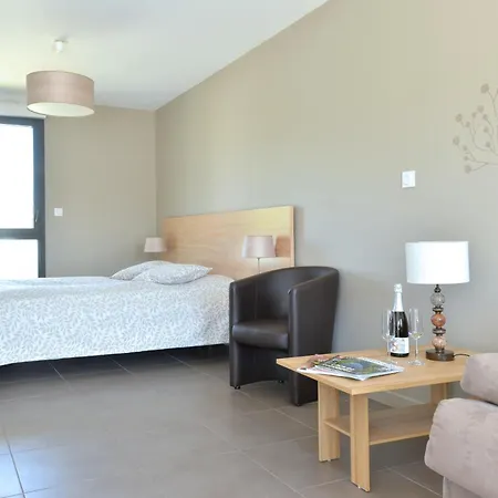 Sainte Hune 아파트 우나비르