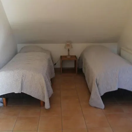 Sainte Hune 아파트